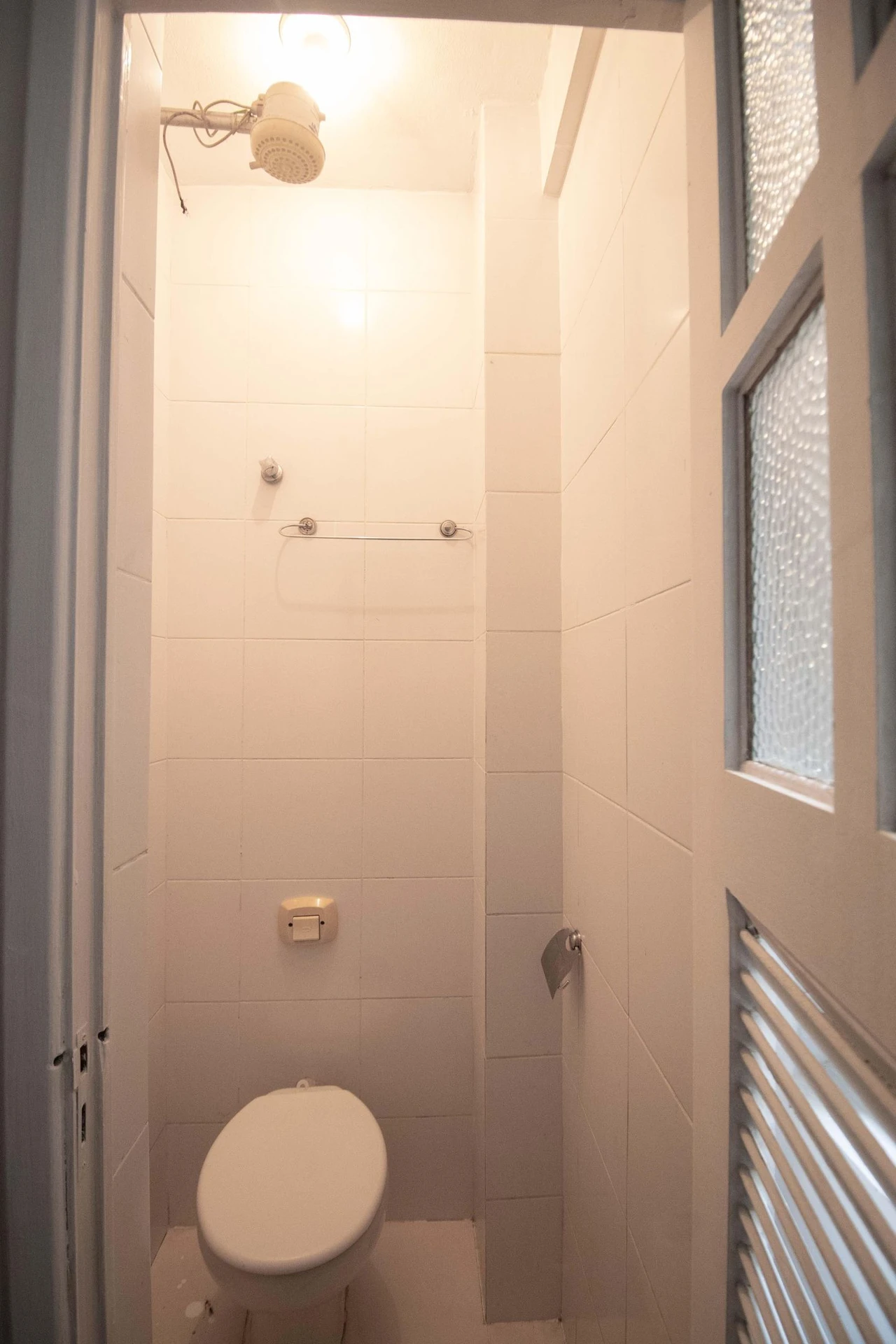 Apartamento de 2 quartos com piso de madeira ou laminado — photo 23