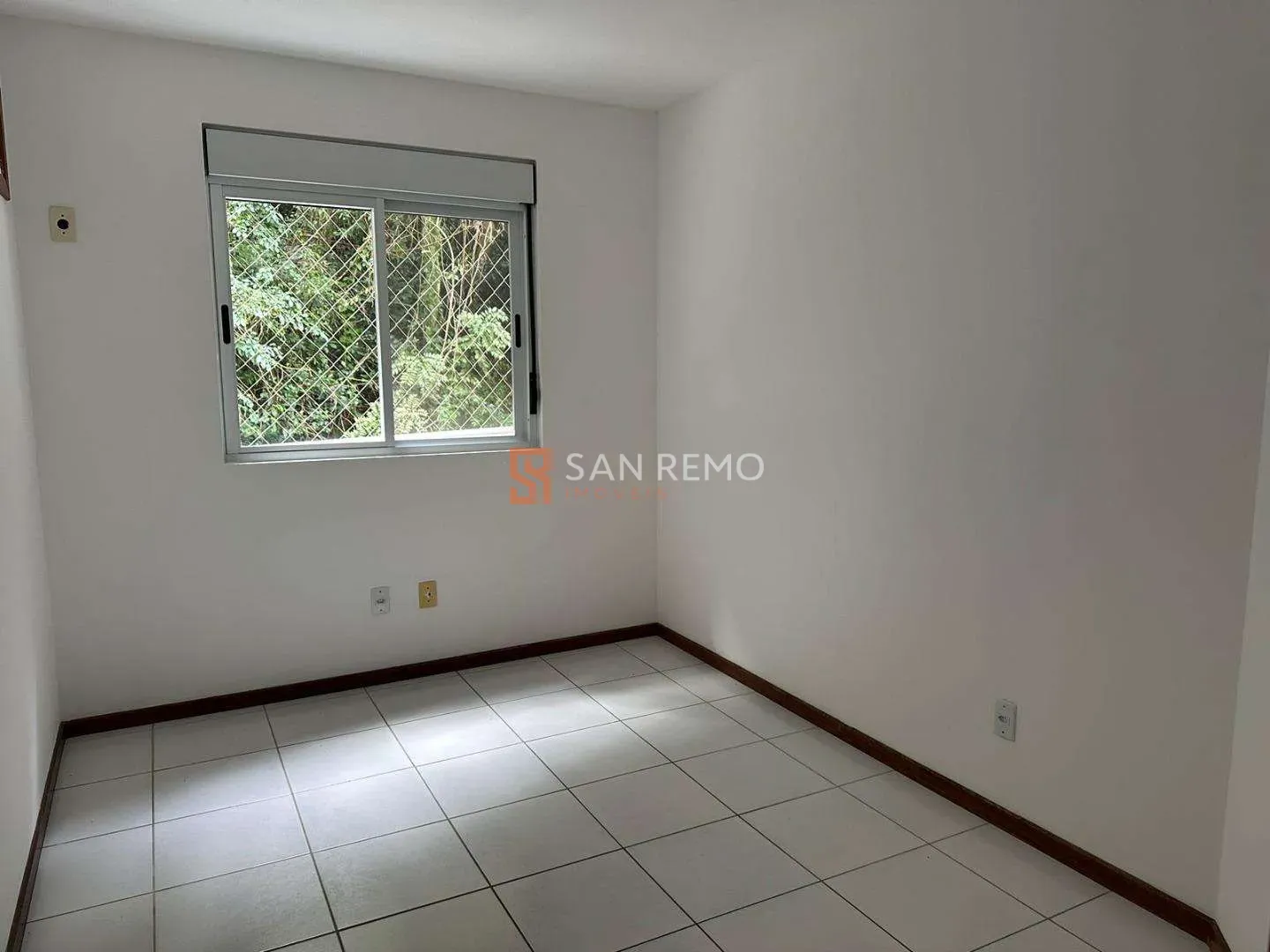 2-bedroom apartment in a building with a pool — photo 13