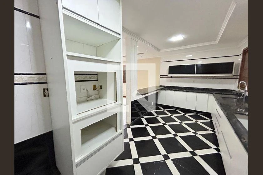 Casa com 3 quartos, suíte e cozinha a gás, 200 m² — photo 9