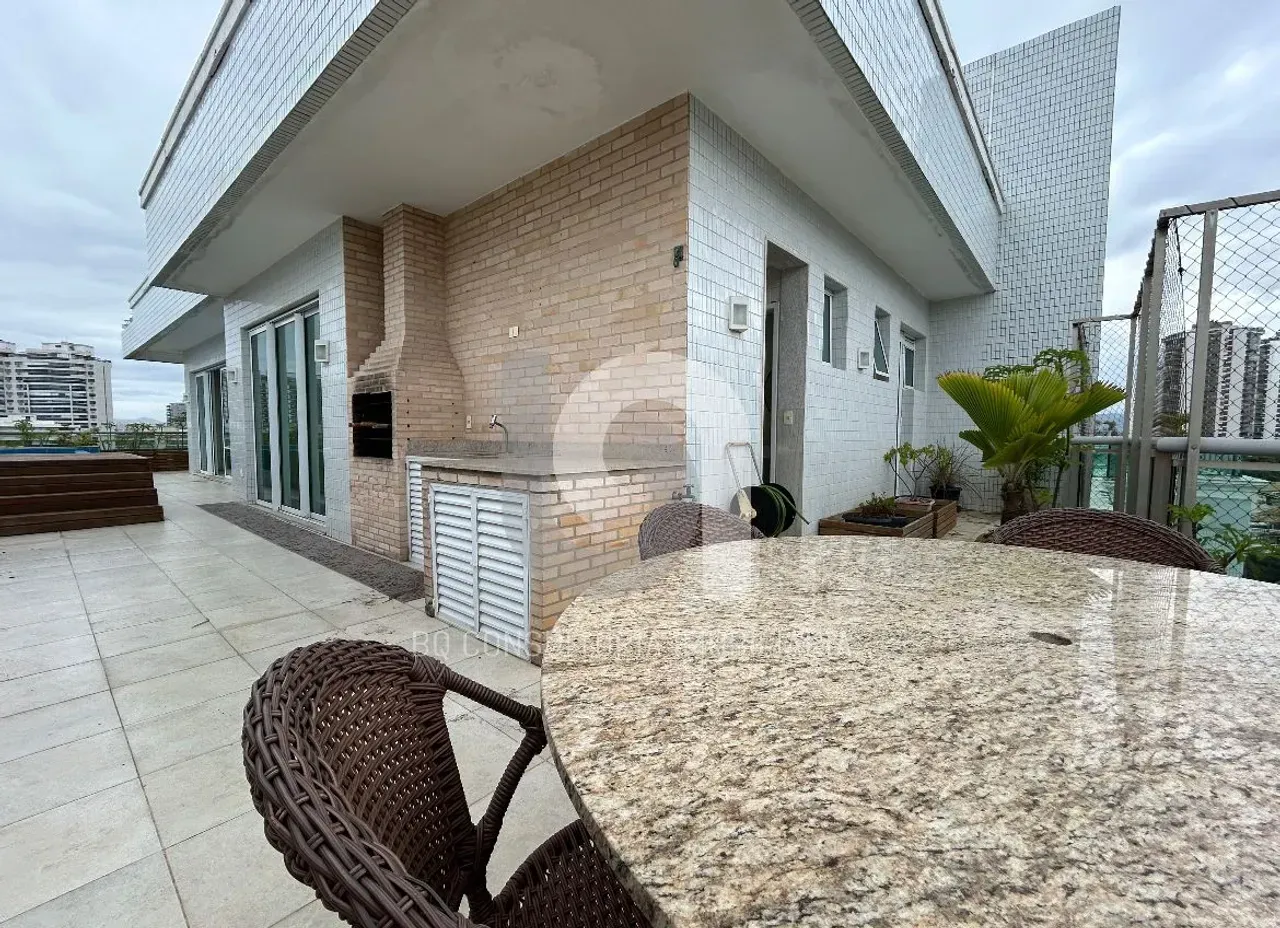 Furnished 580 m² apartment with 4 bedrooms and 5 bathrooms — photo 4