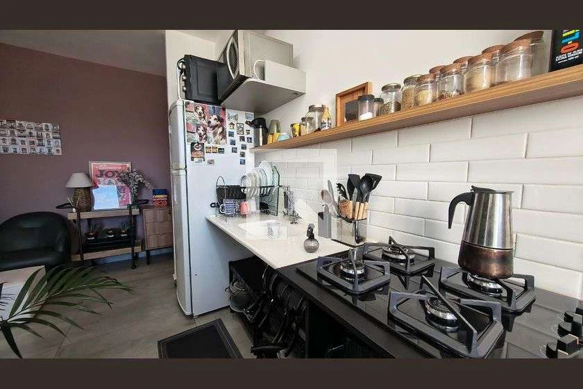 Furnished 2-bedroom apartment with balcony and desk corner — photo 12