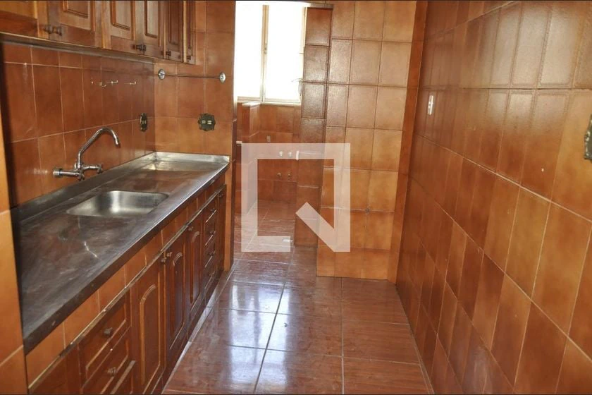 96 m² rental apartment with 2 bedrooms and 1 parking spot — photo 2
