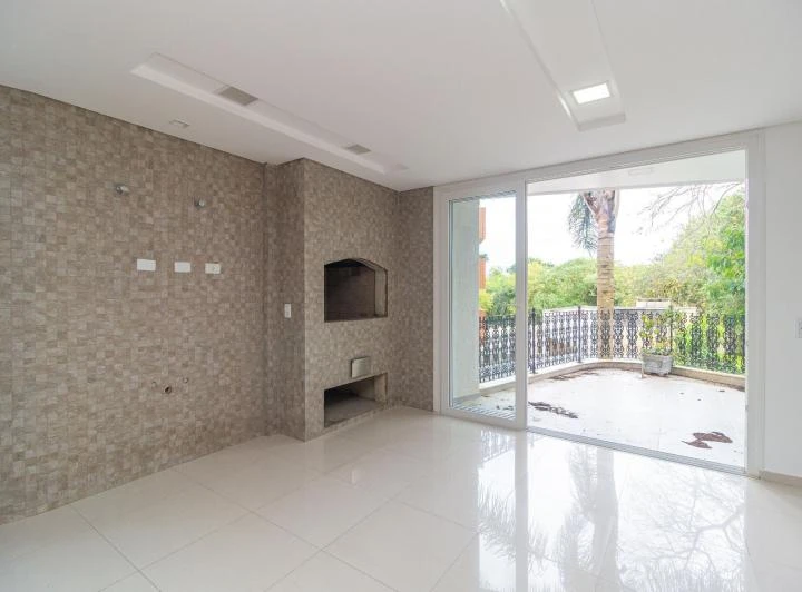 House with 4 en-suite bedrooms and balcony grill — photo 4