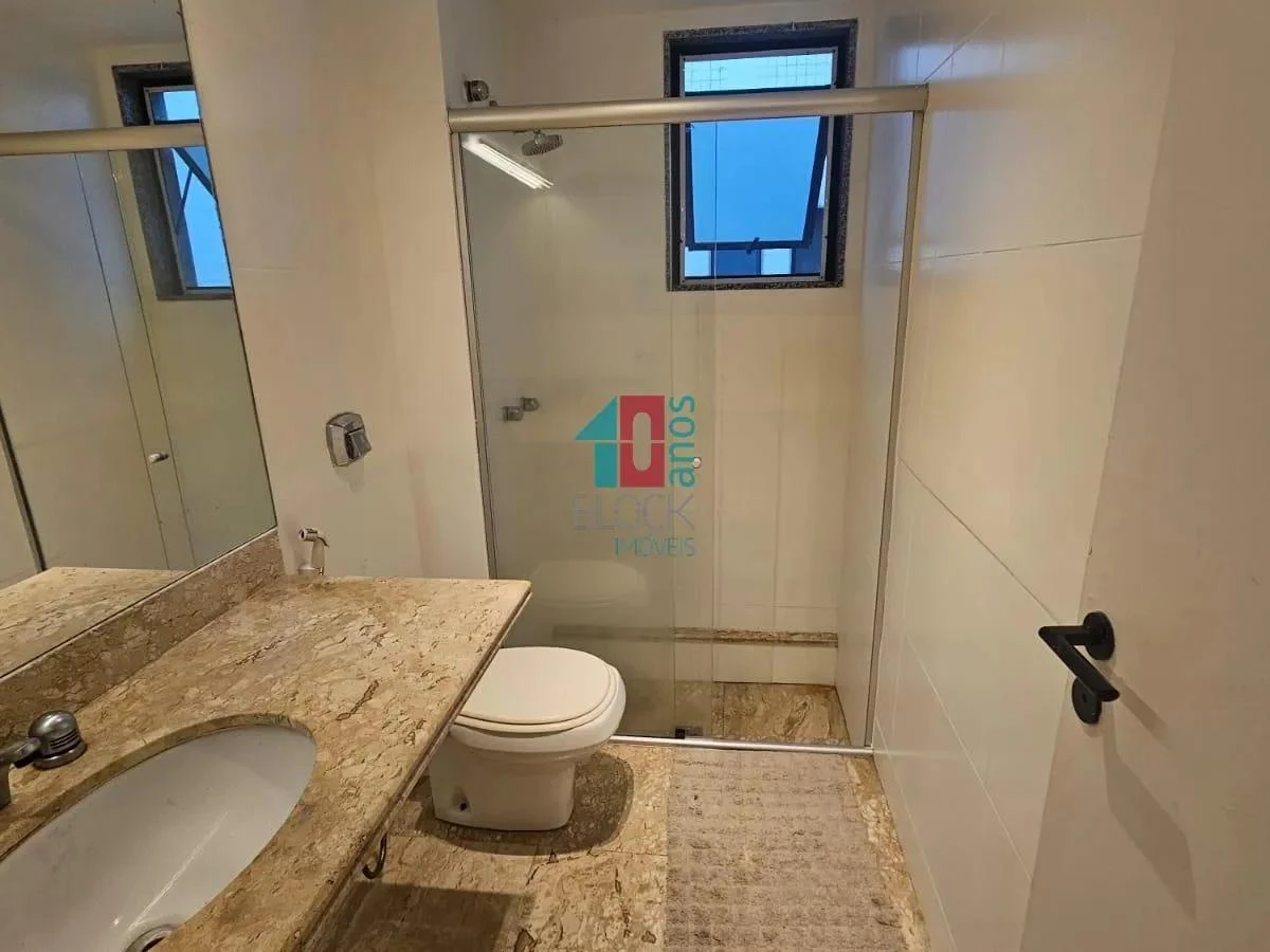 101 m² apartment with 3 bedrooms and a glass balcony — photo 9
