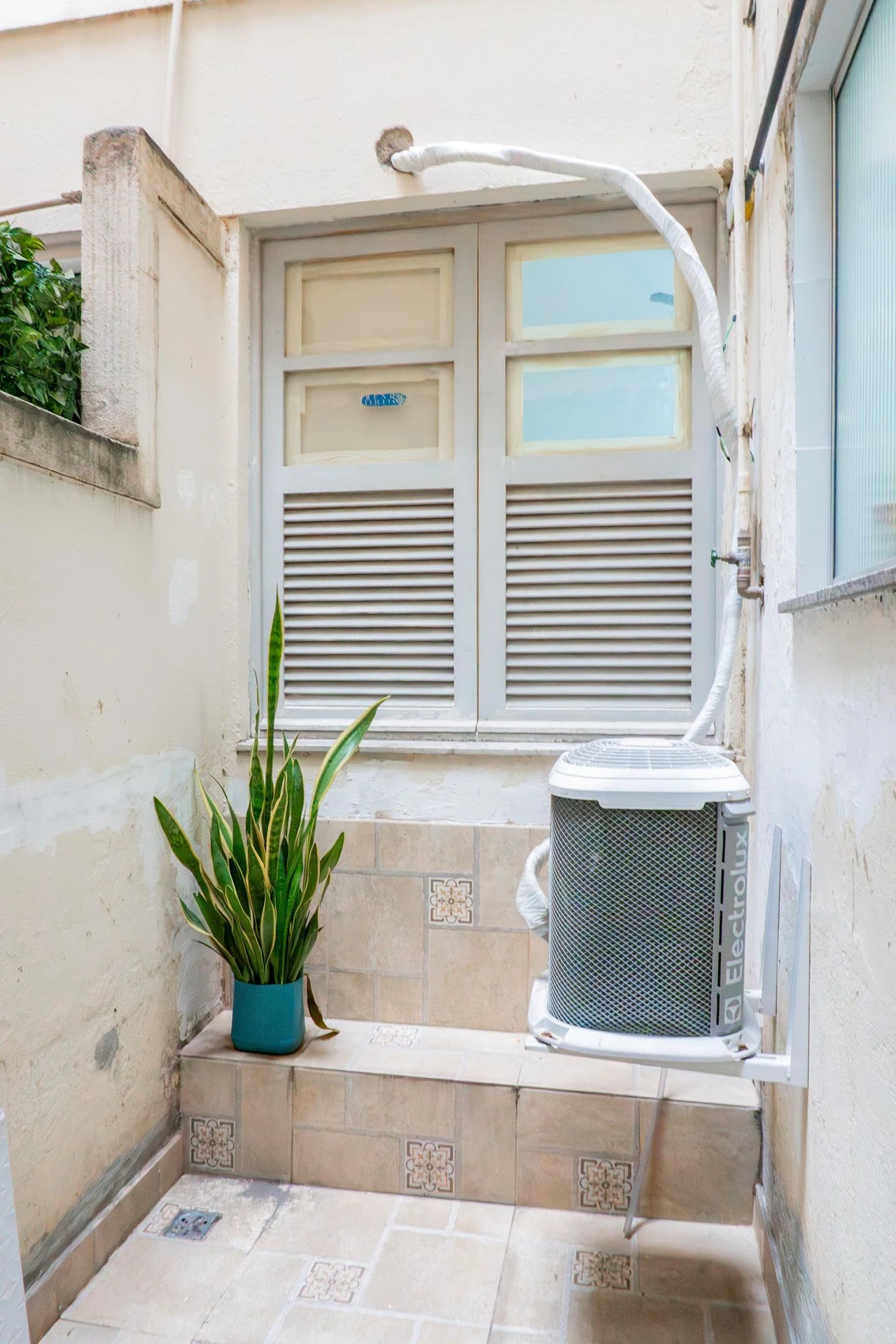 Furnished apartment, 62 m², with a washing machine — photo 17