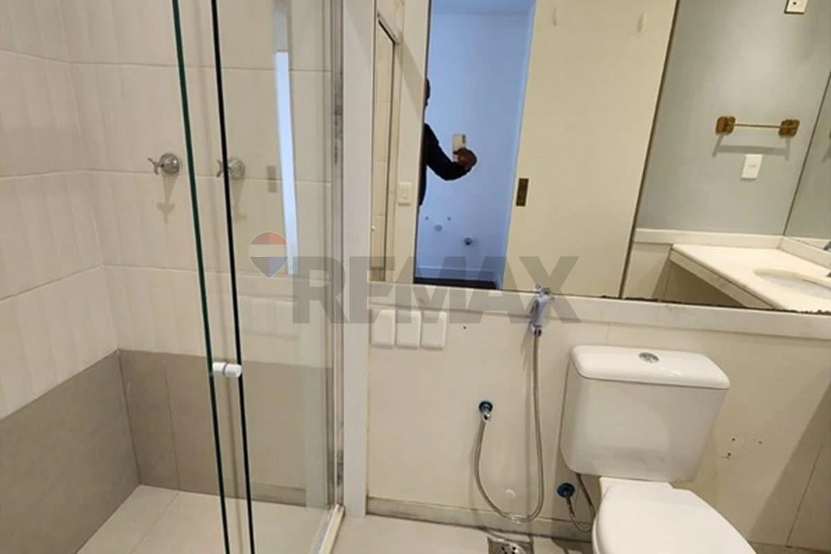 Apartamento de 1 quarto com sacada de vidro e 67 m² — photo 4