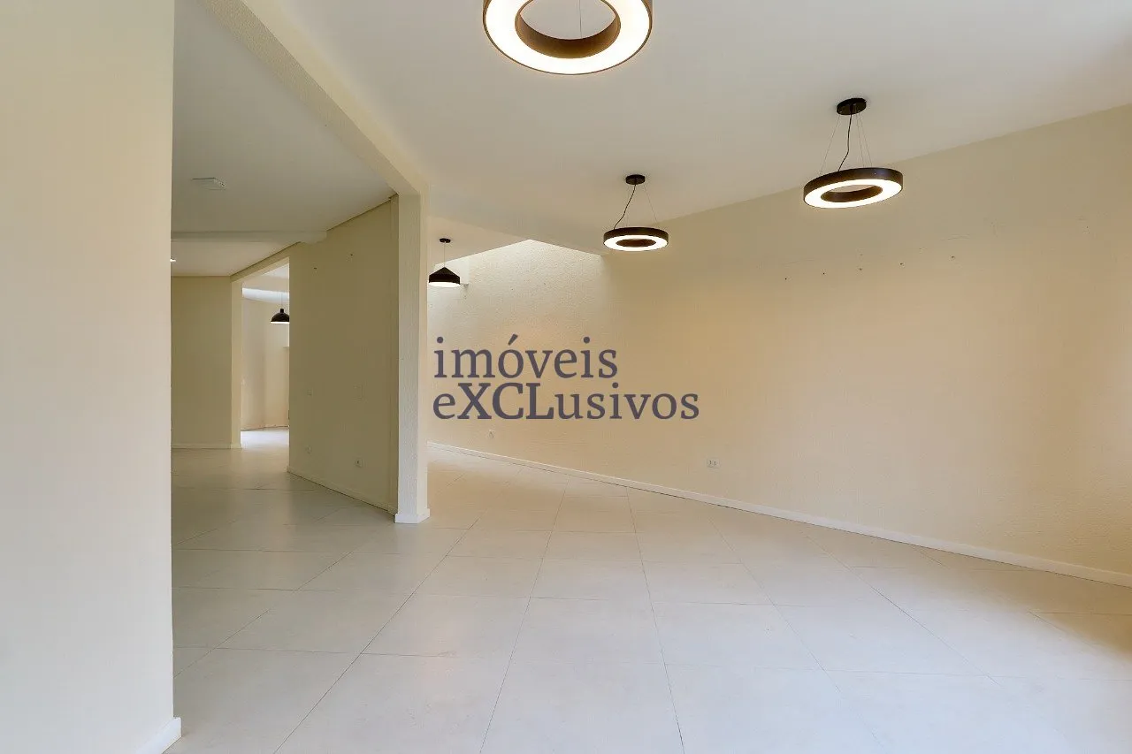 House with 3 en-suite bedrooms and 500 m², 3 parking — photo 4