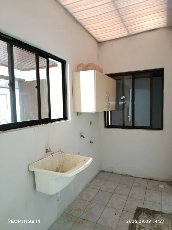 Rental house with 3 bedrooms and 1 en-suite — photo 11