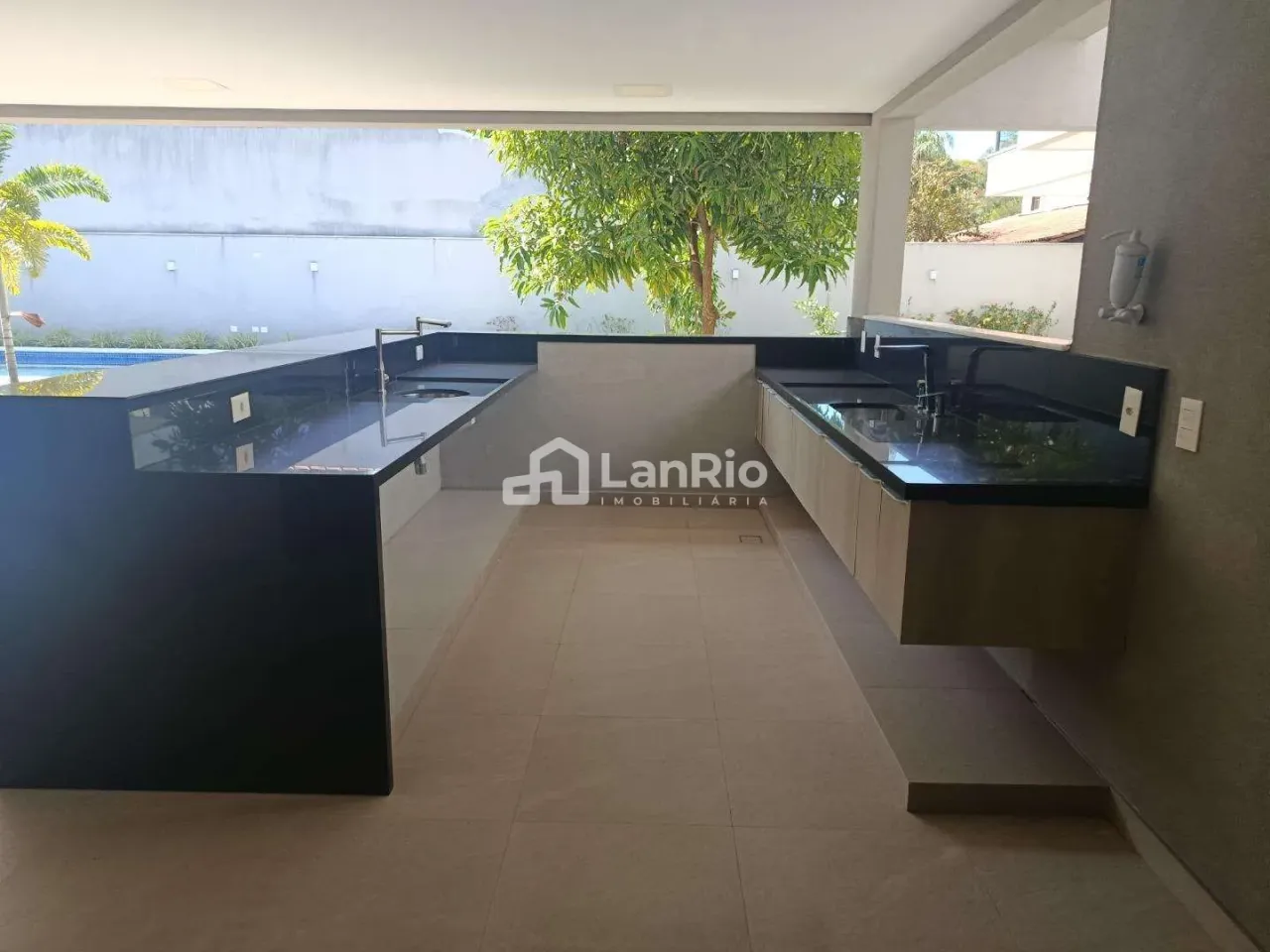 Casa com 5 quartos e 5 suítes, com varanda — photo 17