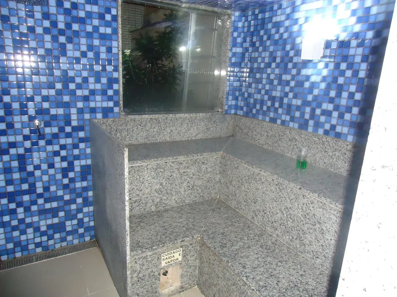 90 m² apartment with 2 bedrooms and a balcony — photo 19