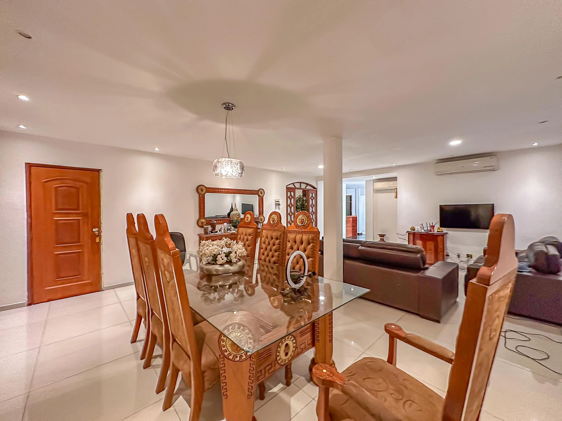 Furnished house with 3 bedrooms and a washing machine — photo 24