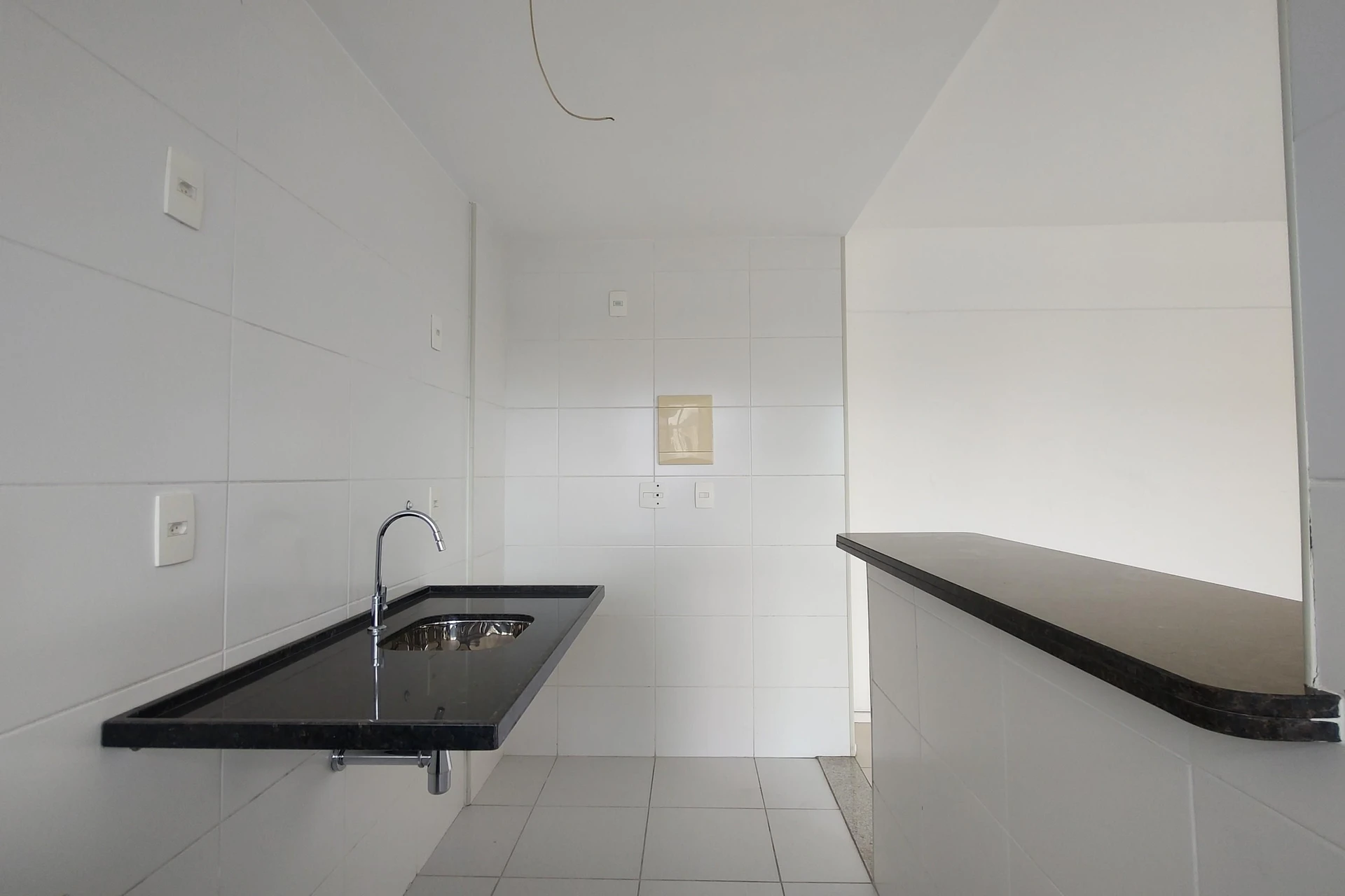 Apartamento sem mobília com 2 quartos e varanda — photo 23