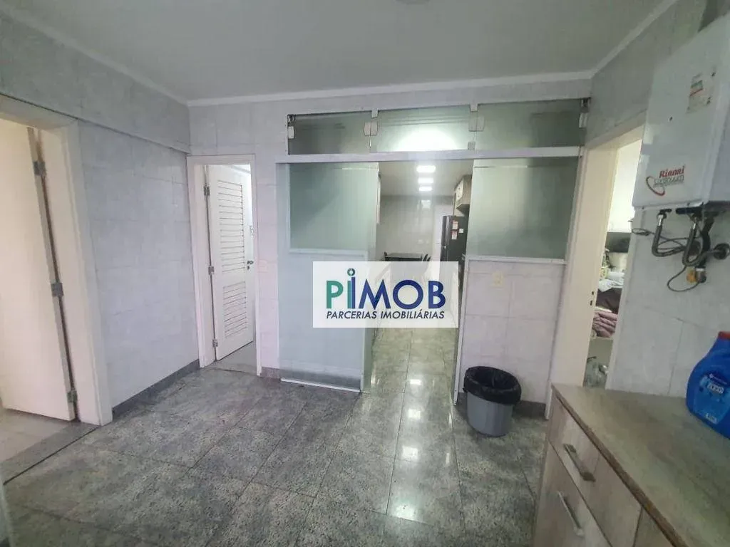 4-bedroom 260 m² apartment with 2 en-suite bathrooms — photo 17