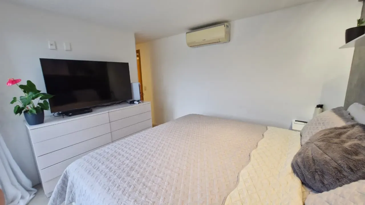 Furnished penthouse with 4 en-suite bedrooms, 186 m² — photo 21