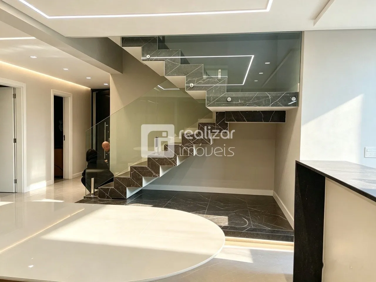 Dishwasher in a 3-bedroom house, 296 m² — photo 45