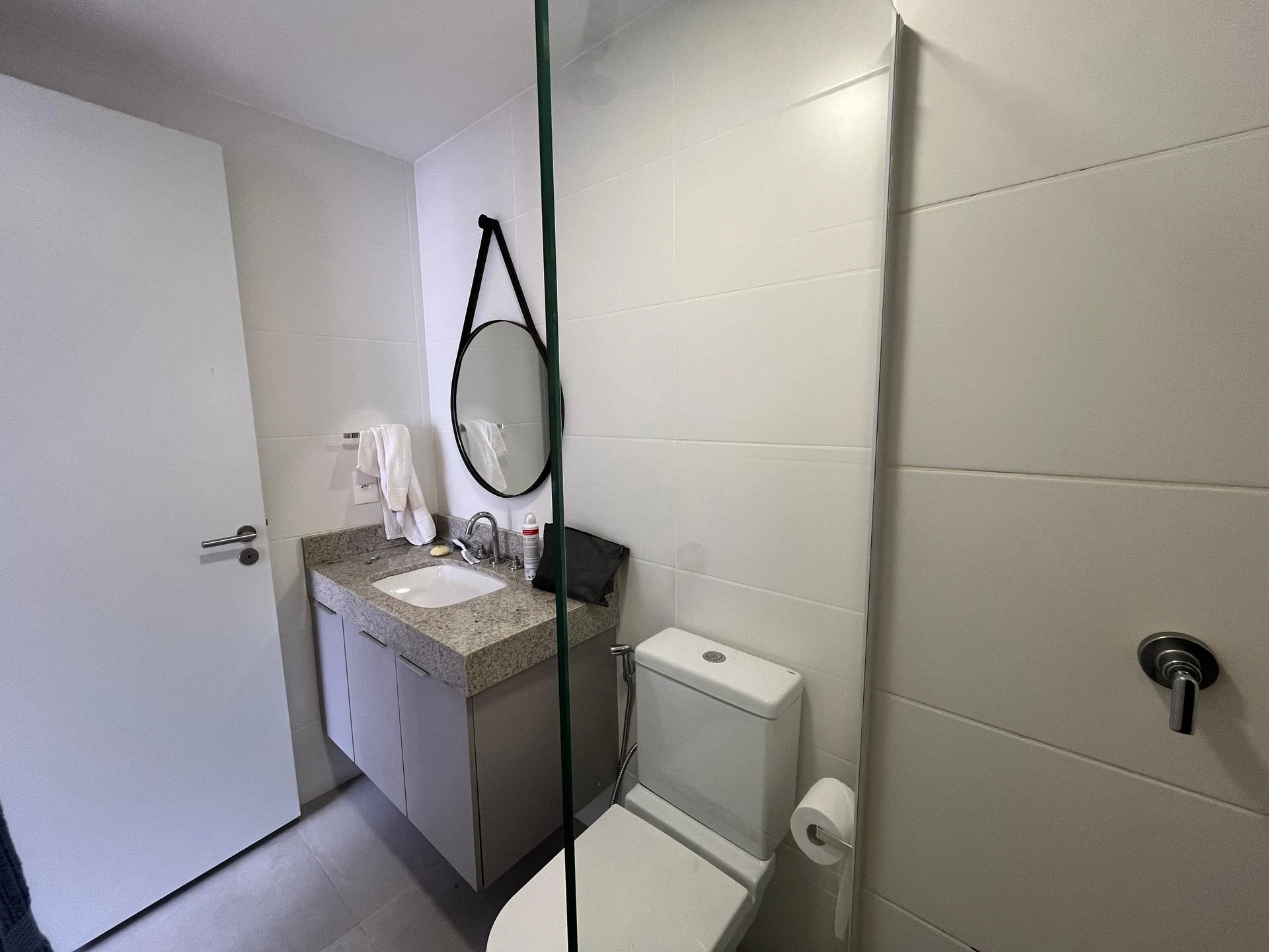 Furnished apartment, 89 m², with a glass-enclosed balcony — photo 44