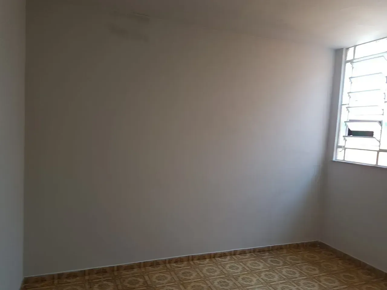 Unfurnished 2-bedroom apartment with ceramic floors — photo 6