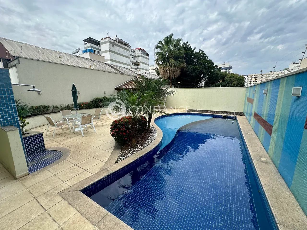 2-bedroom apartment with 2 bathrooms and a balcony — photo 38