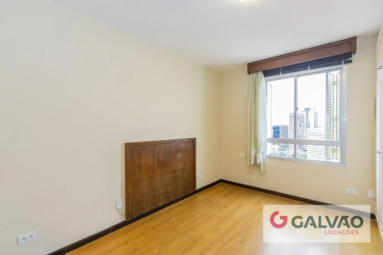 3-bedroom apartment with balcony and 1 parking spot — photo 7