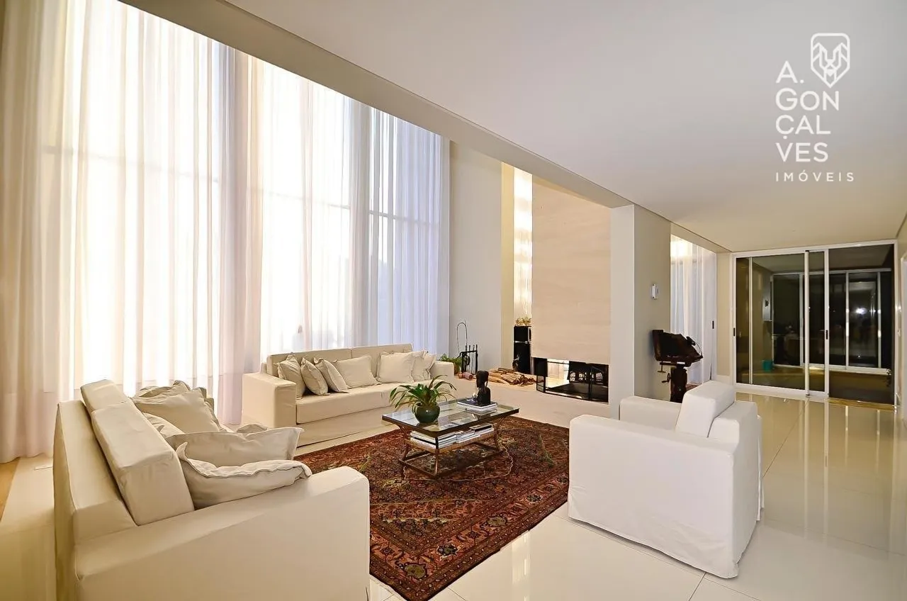668 m² house with 4 en-suite bedrooms and private garden — photo 4