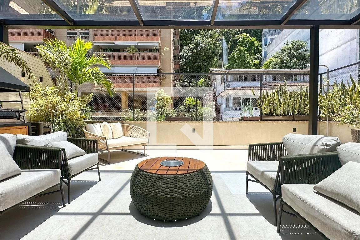 4-bedroom apartment with floor-to-ceiling windows — photo 46