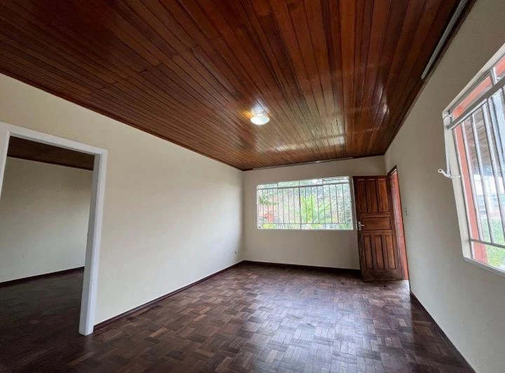 House with 3 bedrooms and 480 m² plus 2 parking spots — photo 4