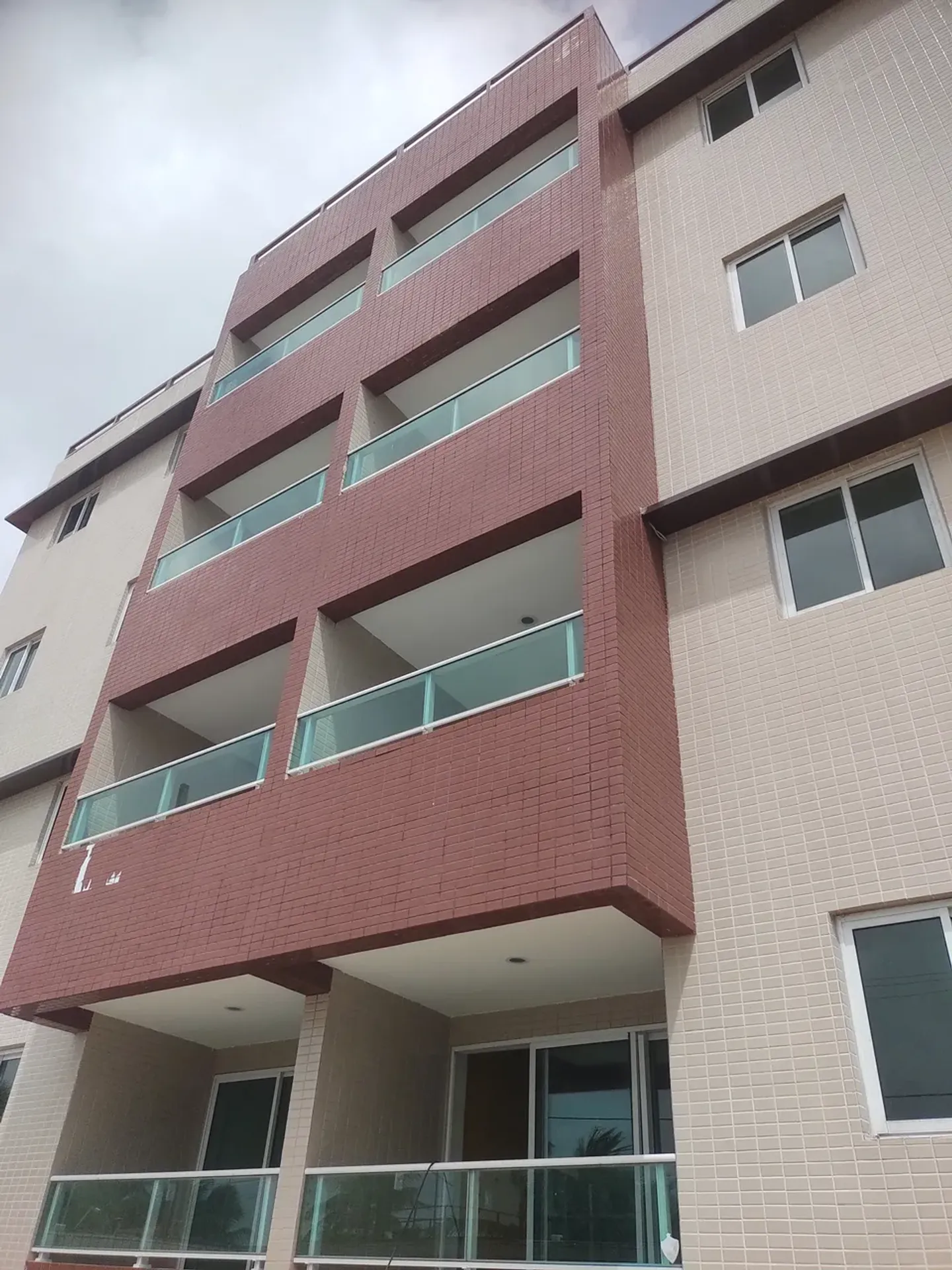 61 m² 2-bedroom apartment with 1 en-suite — photo 4