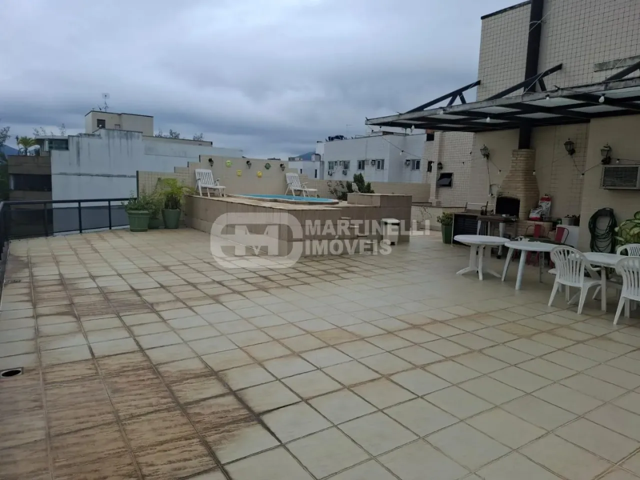 Furnished 3-bedroom apartment with a terrace — photo 18