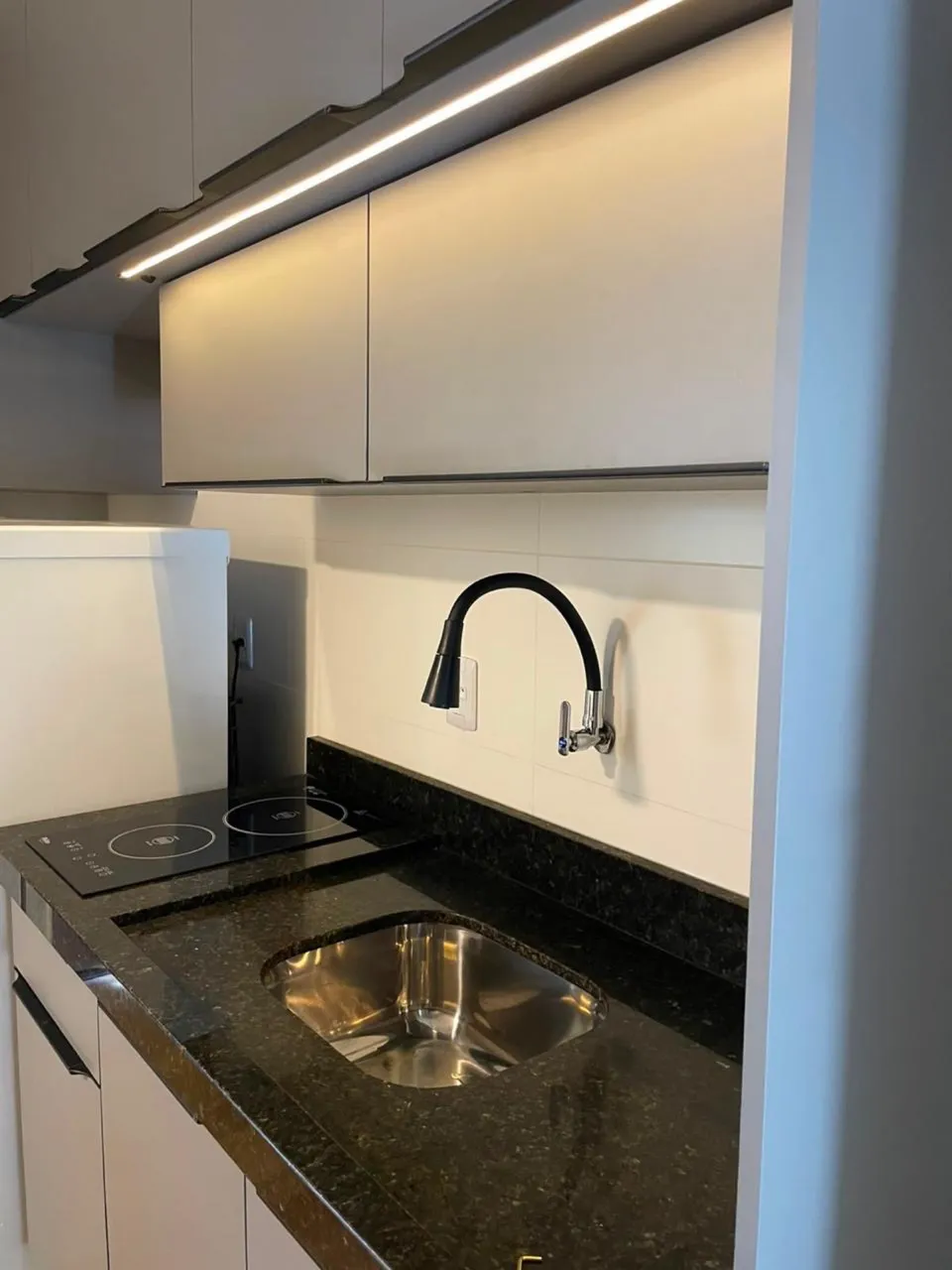 Apartamento amueblado de 1 dormitorio con balcón — photo 3