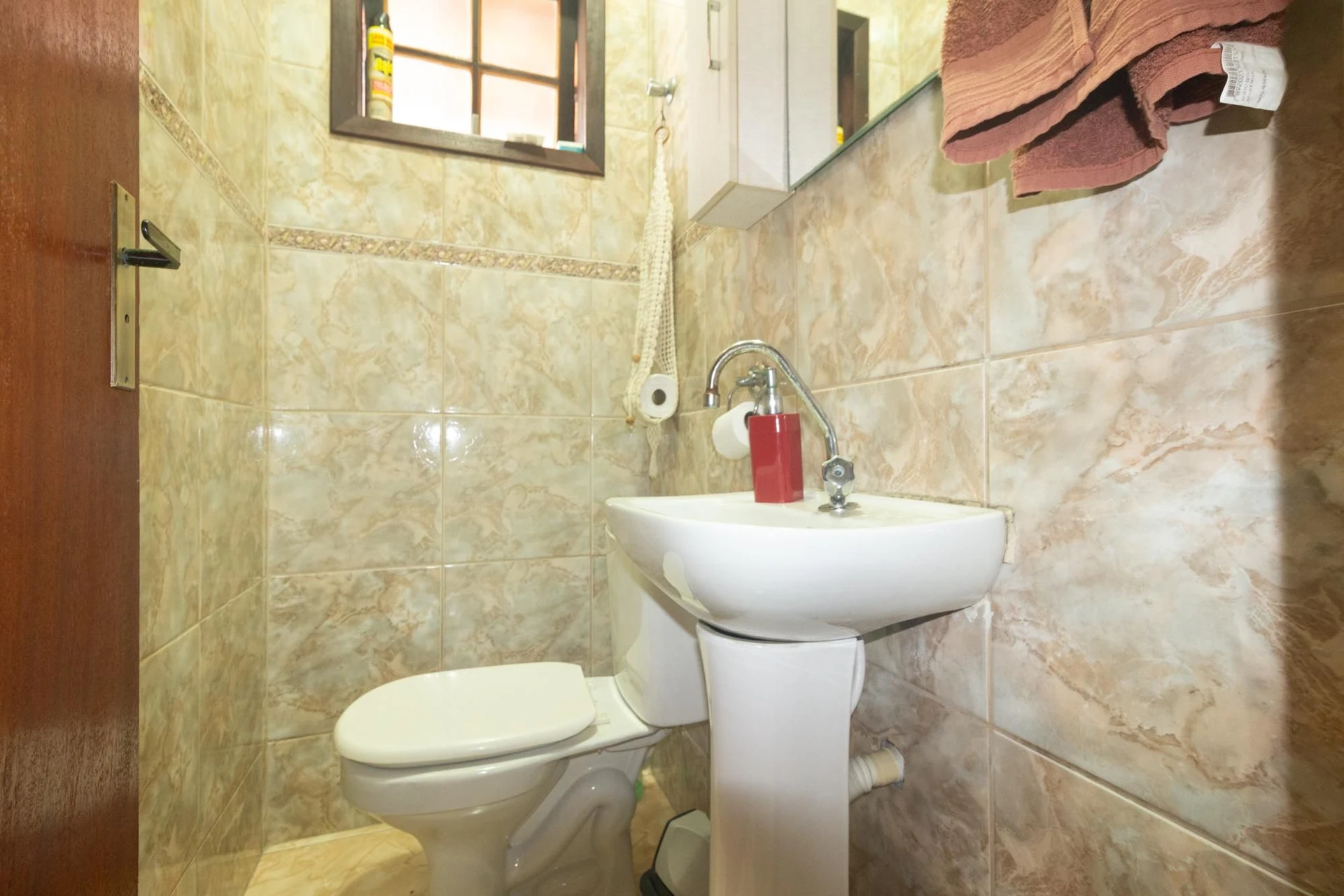 Casa amueblada con 2 dormitorios y parrilla en el balcón — photo 25