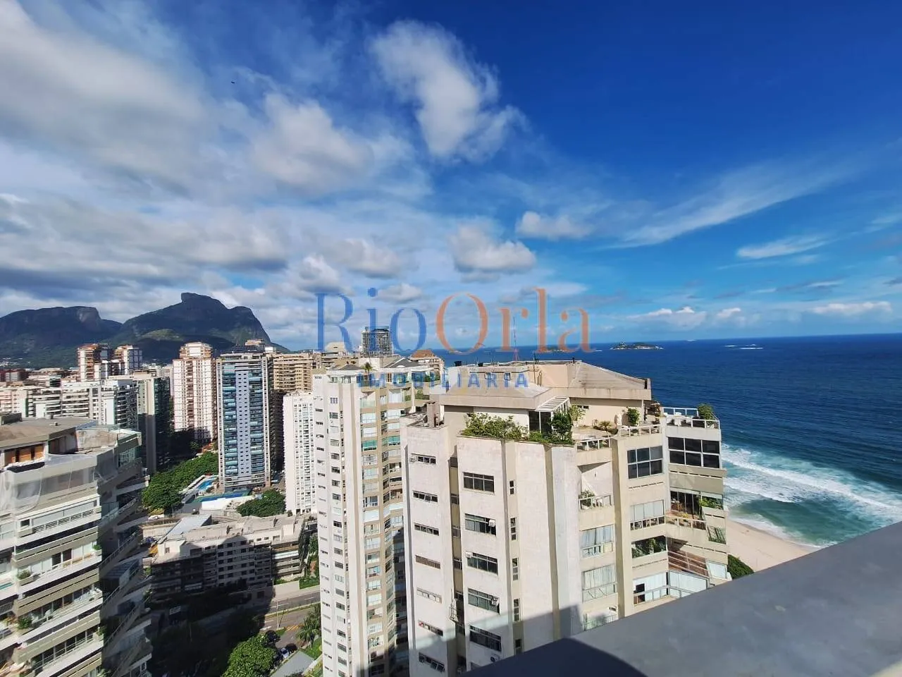 Furnished apartment with 4 bedrooms and enclosed balcony — photo 9