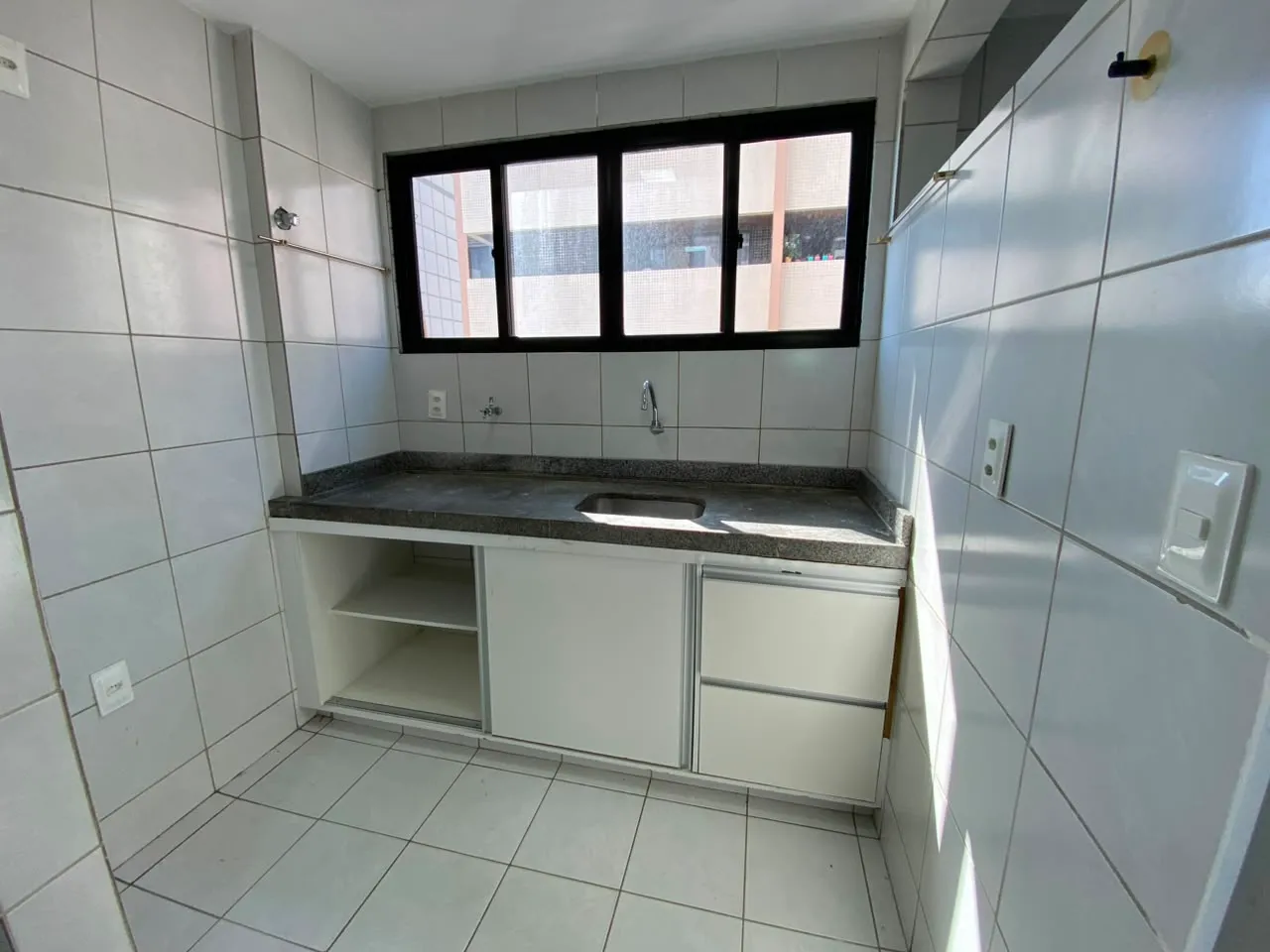 3-bedroom apartment with a private BBQ spot — photo 16