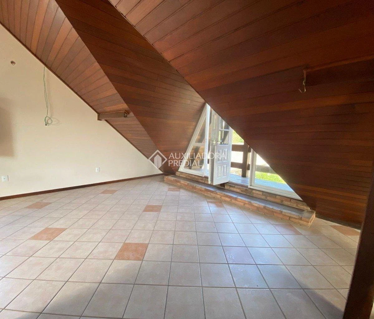 Casa de 4 dormitorios con balcón gourmet en Florianópolis — photo 15