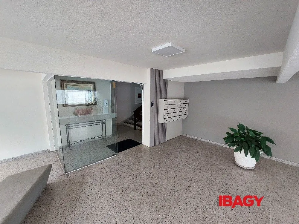 Apartamento de 69 m² con 3 dormitorios y cocina a gas — photo 14
