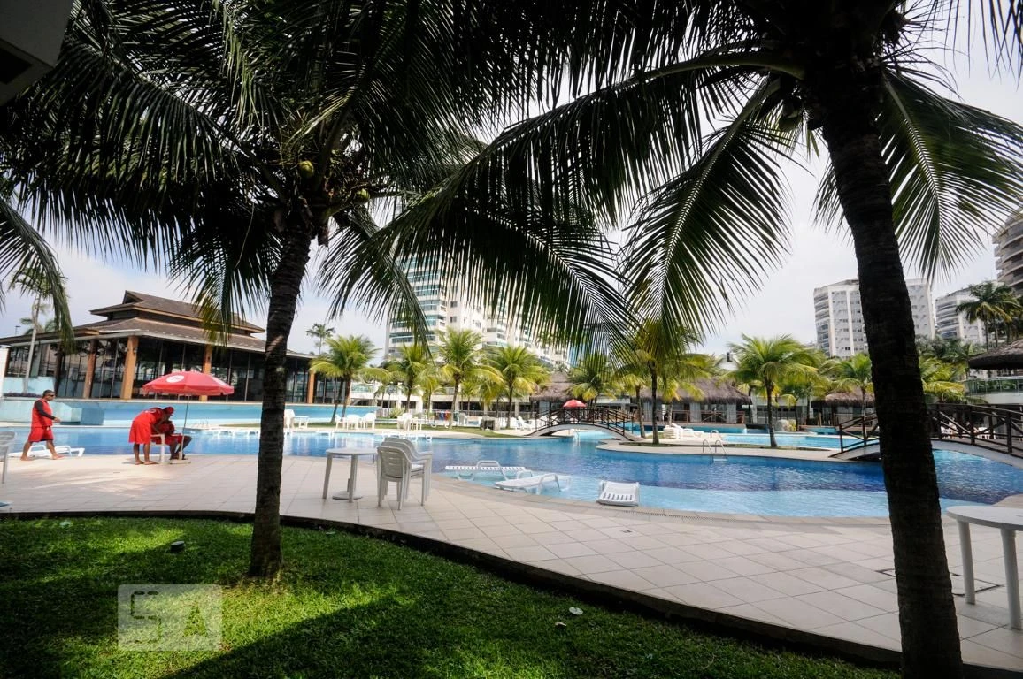 Apartamento de 2 quartos com piscina ao ar livre no condomínio — photo 26