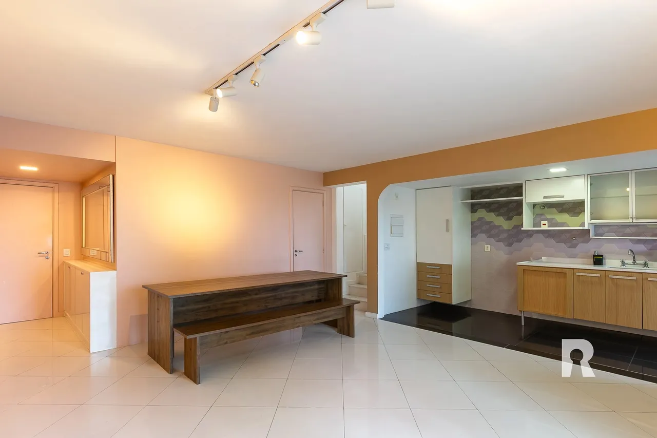Floor-to-ceiling windows in a 2-bedroom apartment, 100 m² — photo 5