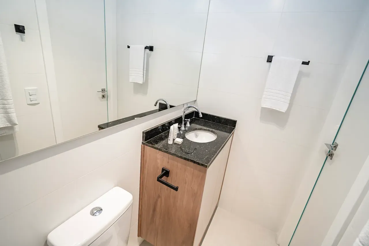 Furnished 1-bedroom apartment with 1 bathroom — photo 9