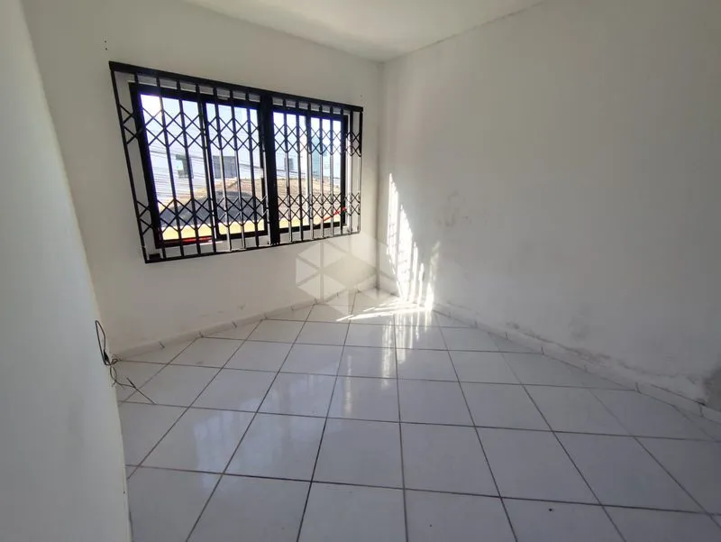 30 m² studio with a compact kitchenette and 1 bedroom — photo 6
