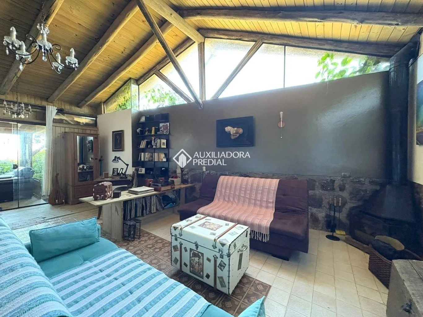 2-bedroom house with a bathtub in Florianópolis — photo 6