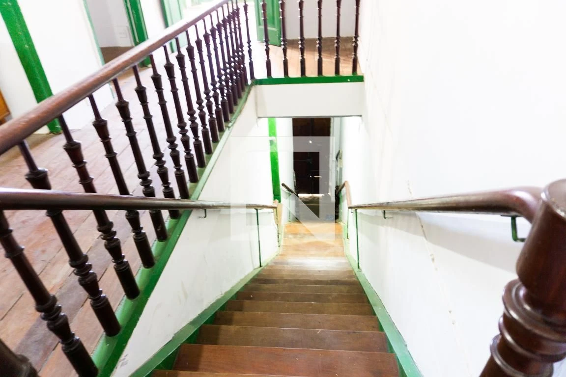 Rental house with 5 bedrooms and a closed kitchen room — photo 8