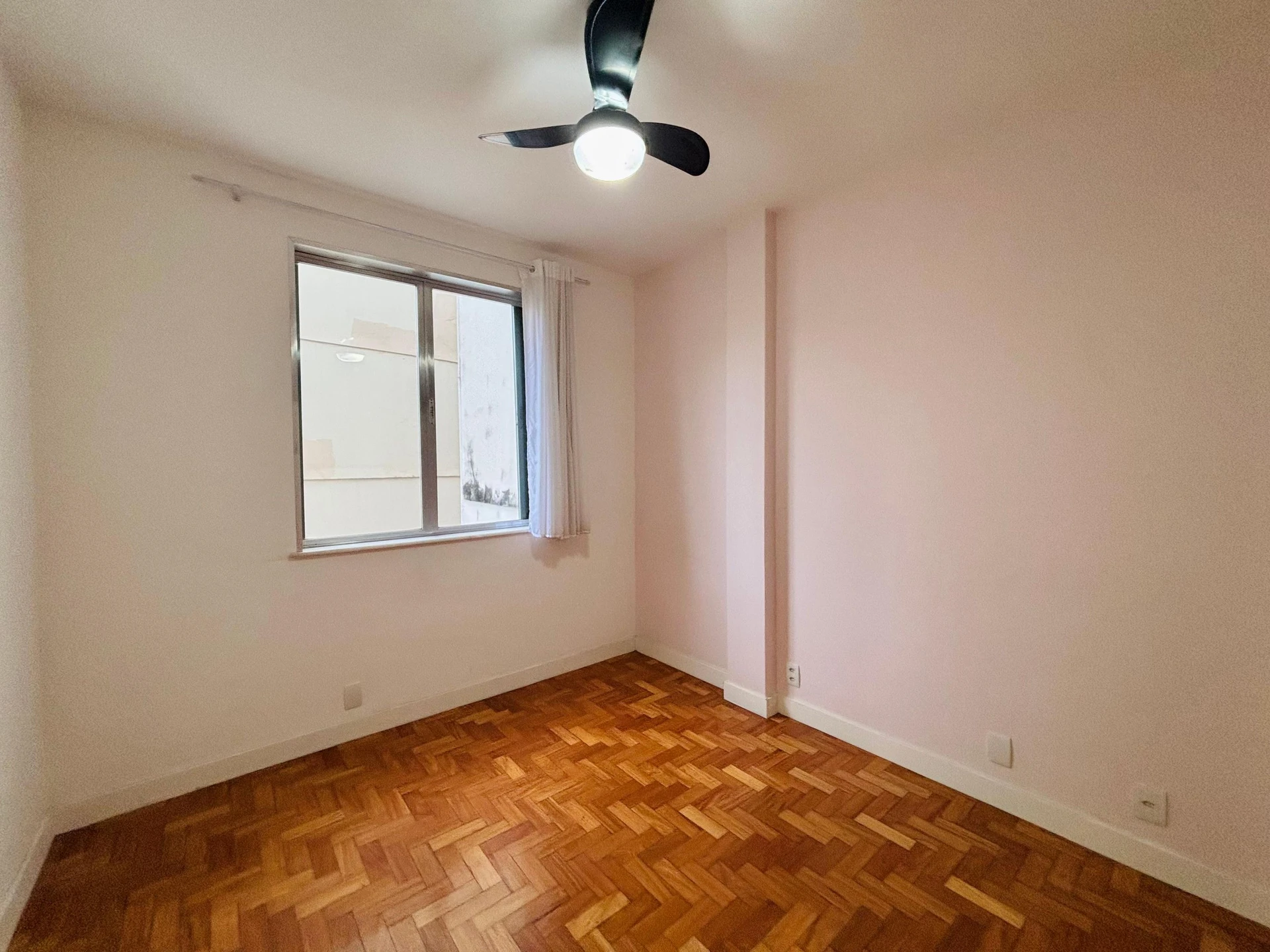 Washing machine in a 3-bedroom apartment, 110 m² — photo 10