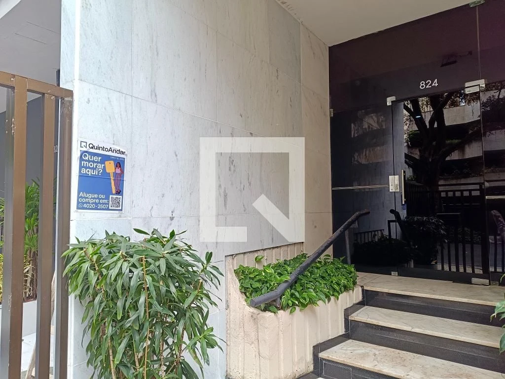Furnished 2-bedroom apartment with private balcony BBQ — photo 33