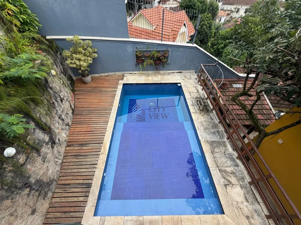 4-bedroom 500 m² house with 5 bathrooms — photo 52