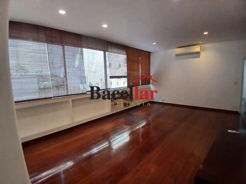 106 m² apartment with 3 bedrooms and 1 parking spot — photo 7