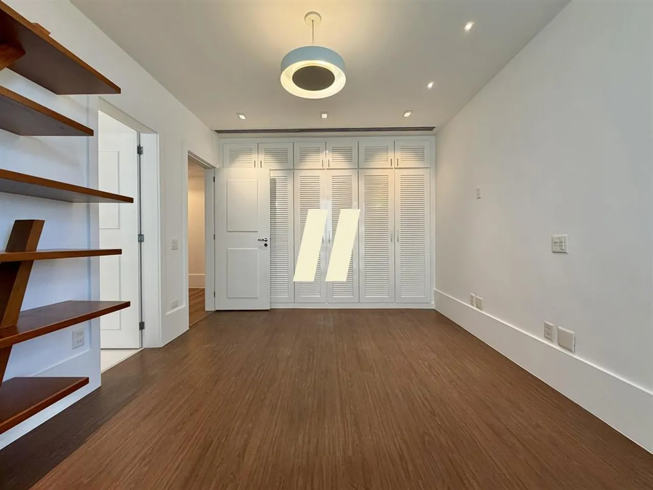 3-bedroom apartment with a bathtub in Rio de Janeiro — photo 4