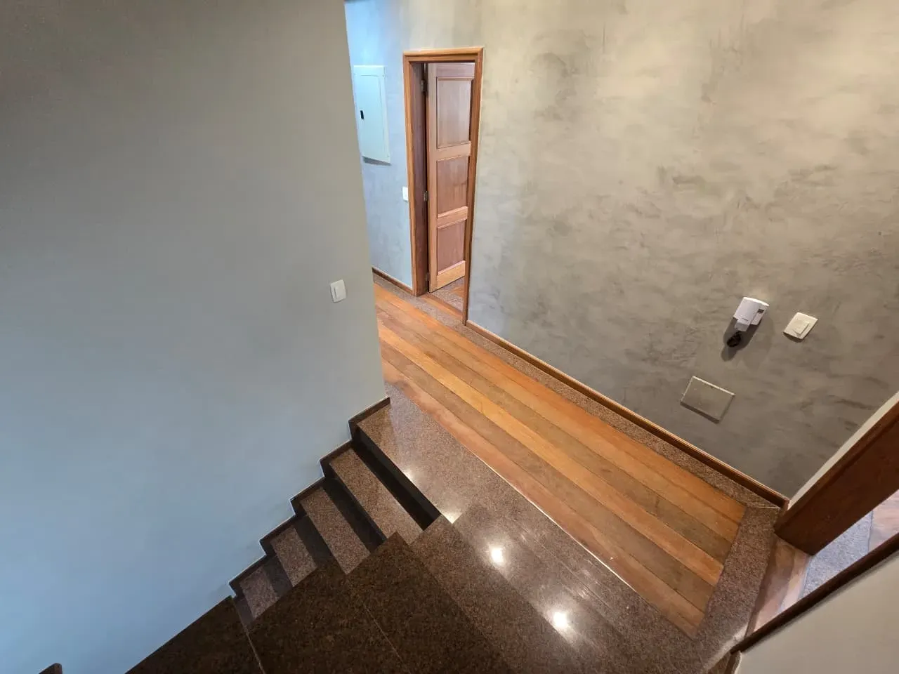 Будинок на 450 м² з 4 спальнями та кухнею з газом — photo 10