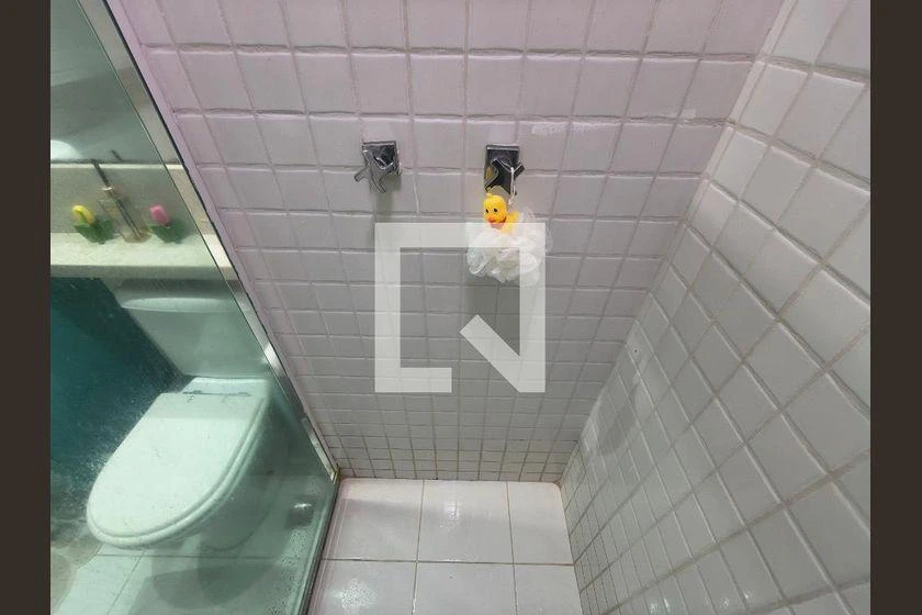 Furnished apartment, 103 m², with a glass-enclosed balcony — photo 41