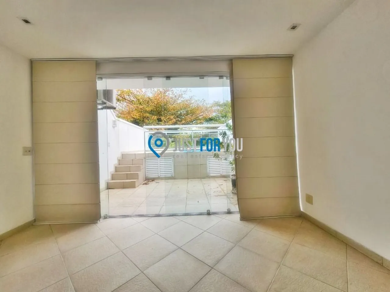 Casa com 4 dormitórios, 5 banheiros e 3 vagas — photo 13