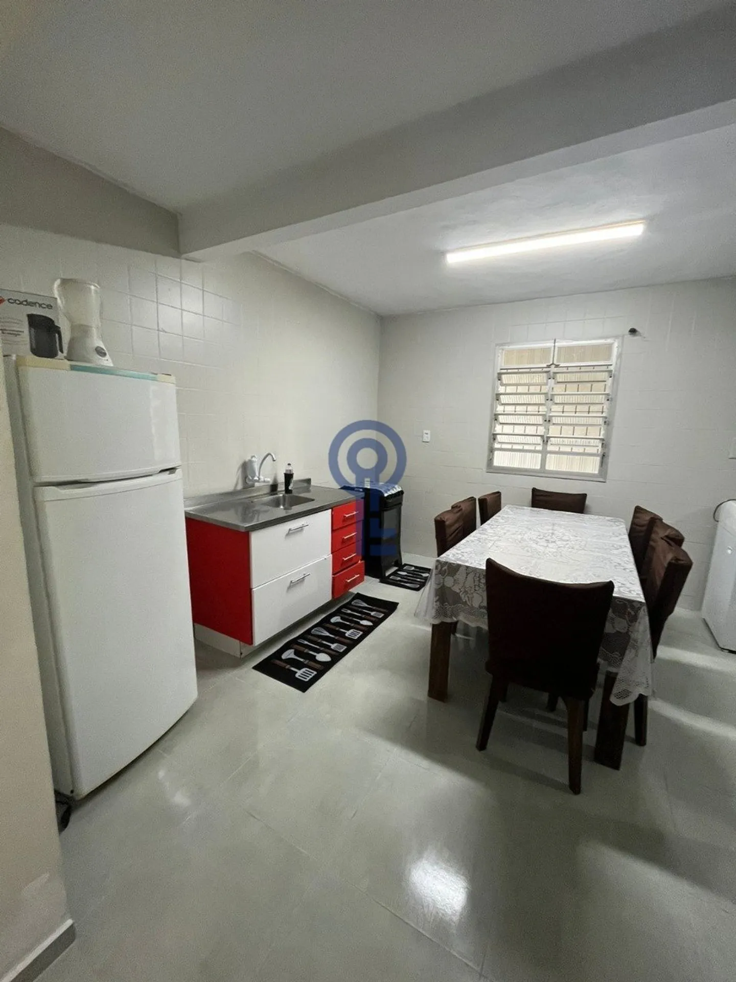 Casa mobiliada com 3 dormitórios e varanda — photo 2