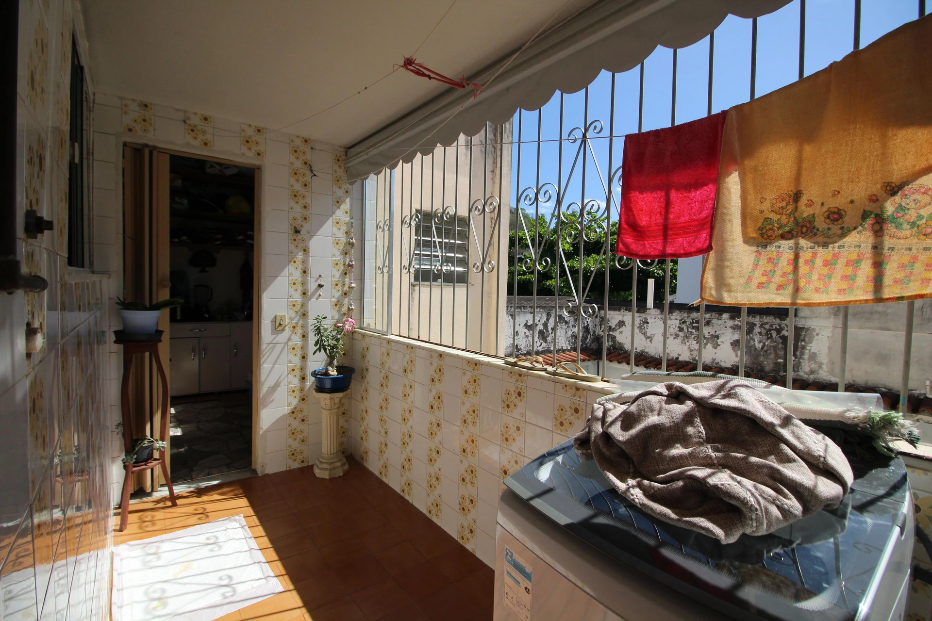 Furnished 2-bedroom apartment with 2 bathrooms — photo 39